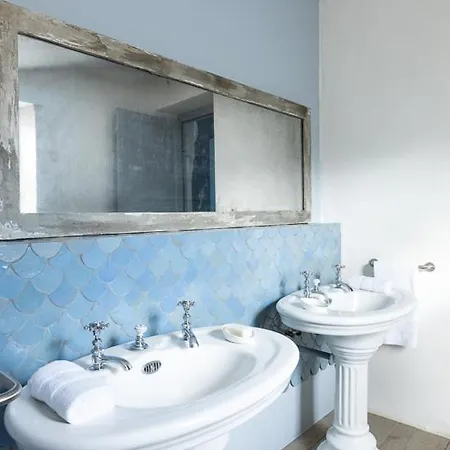 Villa Saint-martin-de-re Sleeps 12 *