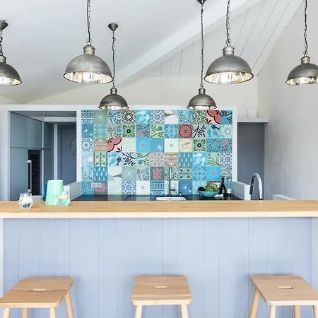 Saint-martin-de-re Sleeps 12 Villa *