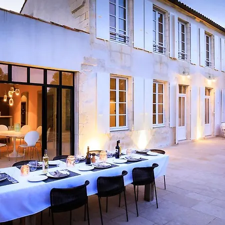 Saint-martin-de-re Sleeps 12 Villa