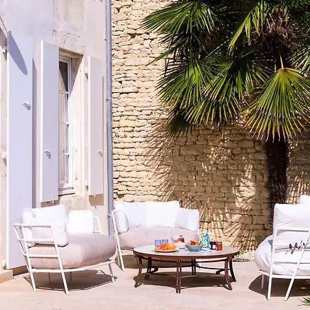 Villa Saint-martin-de-re Sleeps 12